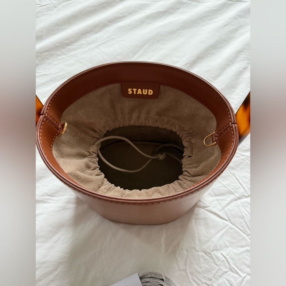 STAUD Tortoise Bissett Bucket Bag - Picture 4 of 6